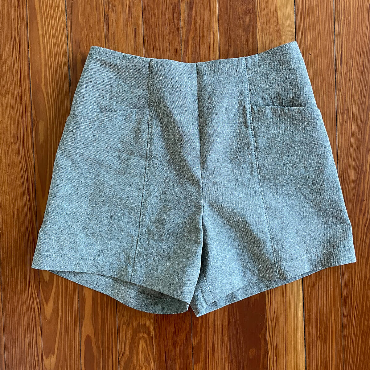 Pietra shorts in essex yarn dyed linen